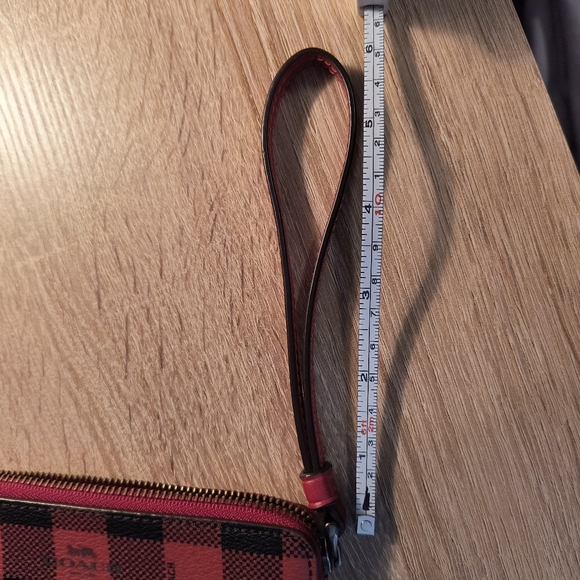 Coach STUFFED 2018 Retired Holiday Wristlet - Retail Value $250 - Picture 7 of 8